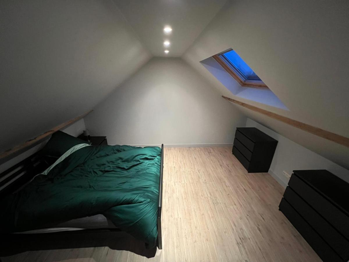 Ruim App. Met Grote Garage Apartment Ieper Bagian luar foto